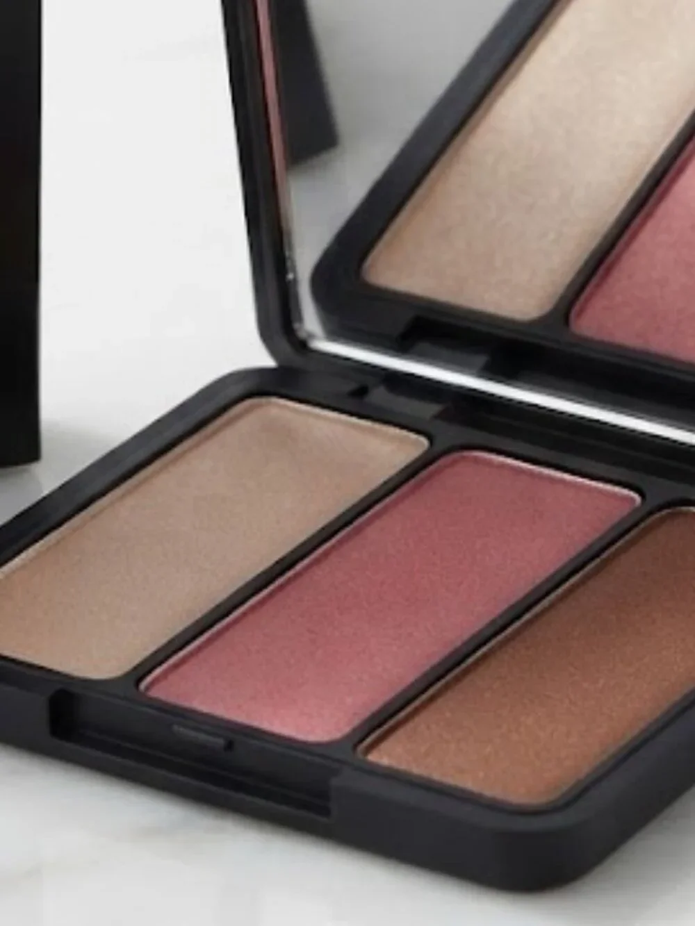 NIB Eve Pearl Blush Trio – Bronzing Highlighter (Golden Bronze / Pink Sand / Cha
